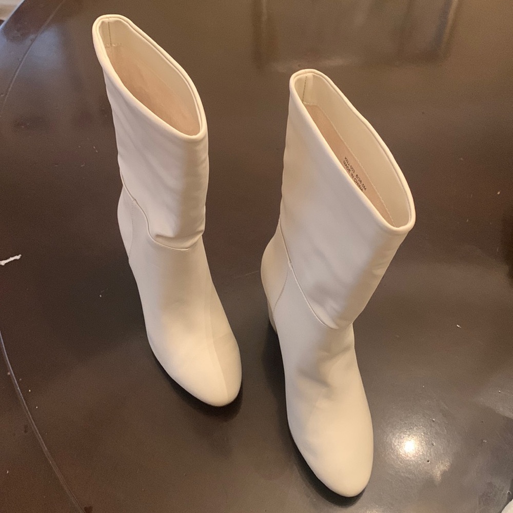 Off white Chinese Laundry Boot